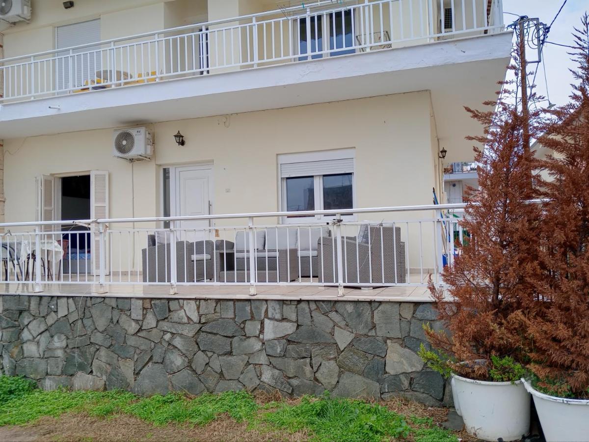 Irida Apartments ネア・スキオニ エクステリア 写真