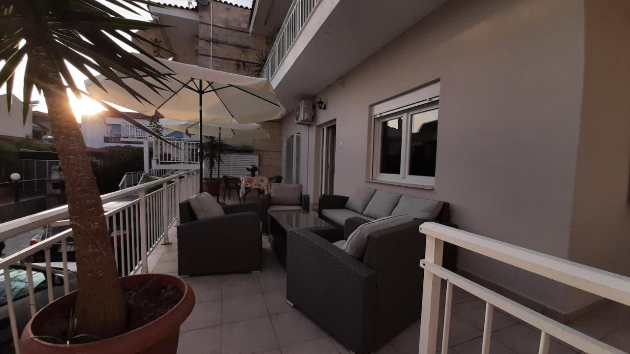 Irida Apartments ネア・スキオニ エクステリア 写真