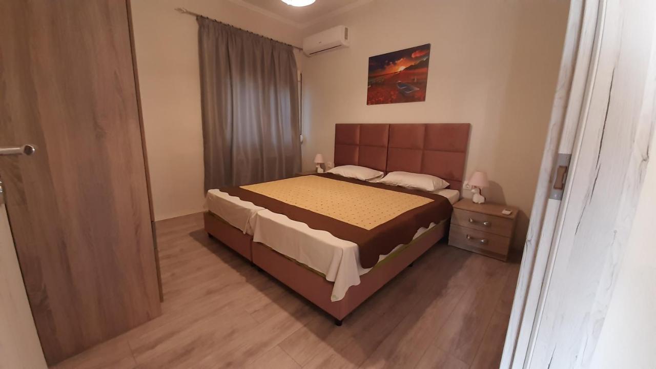 Irida Apartments ネア・スキオニ エクステリア 写真
