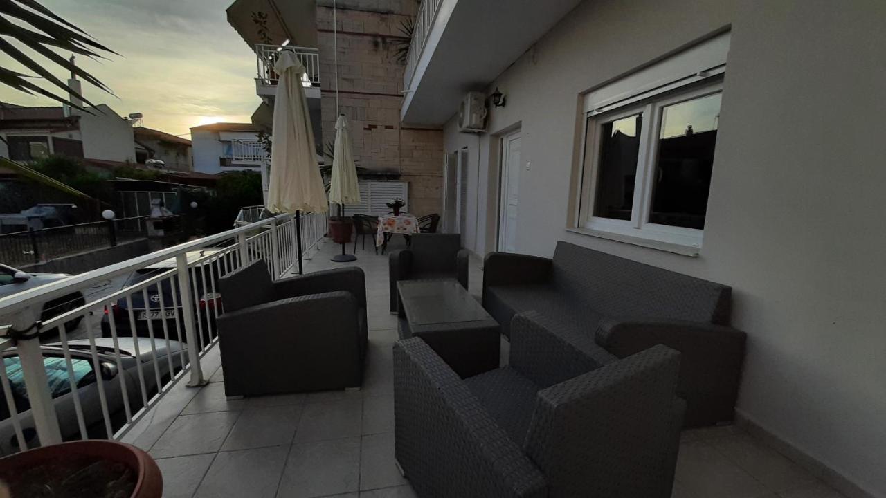 Irida Apartments ネア・スキオニ エクステリア 写真