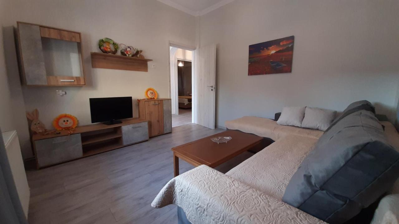 Irida Apartments ネア・スキオニ エクステリア 写真