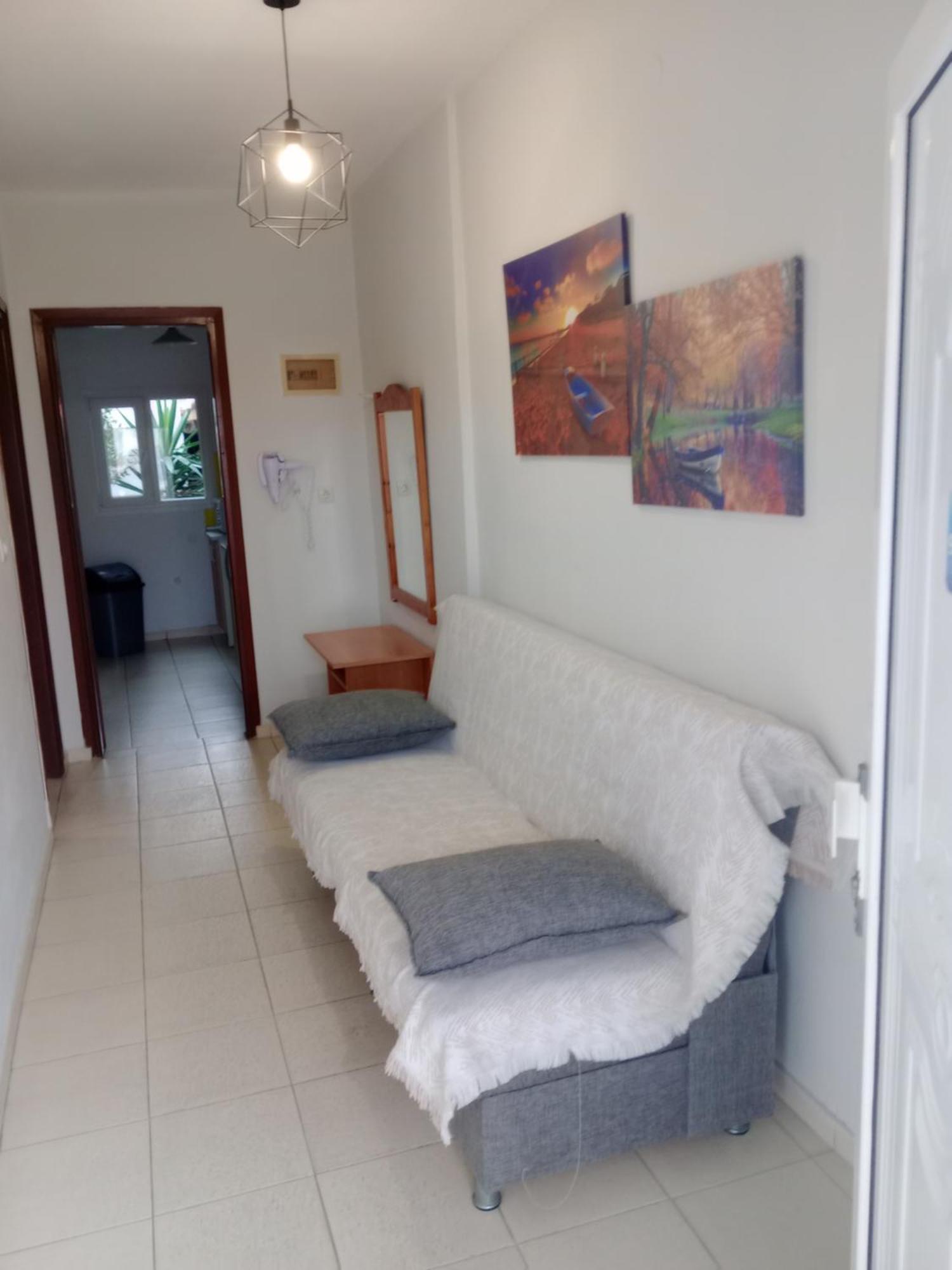 Irida Apartments ネア・スキオニ エクステリア 写真