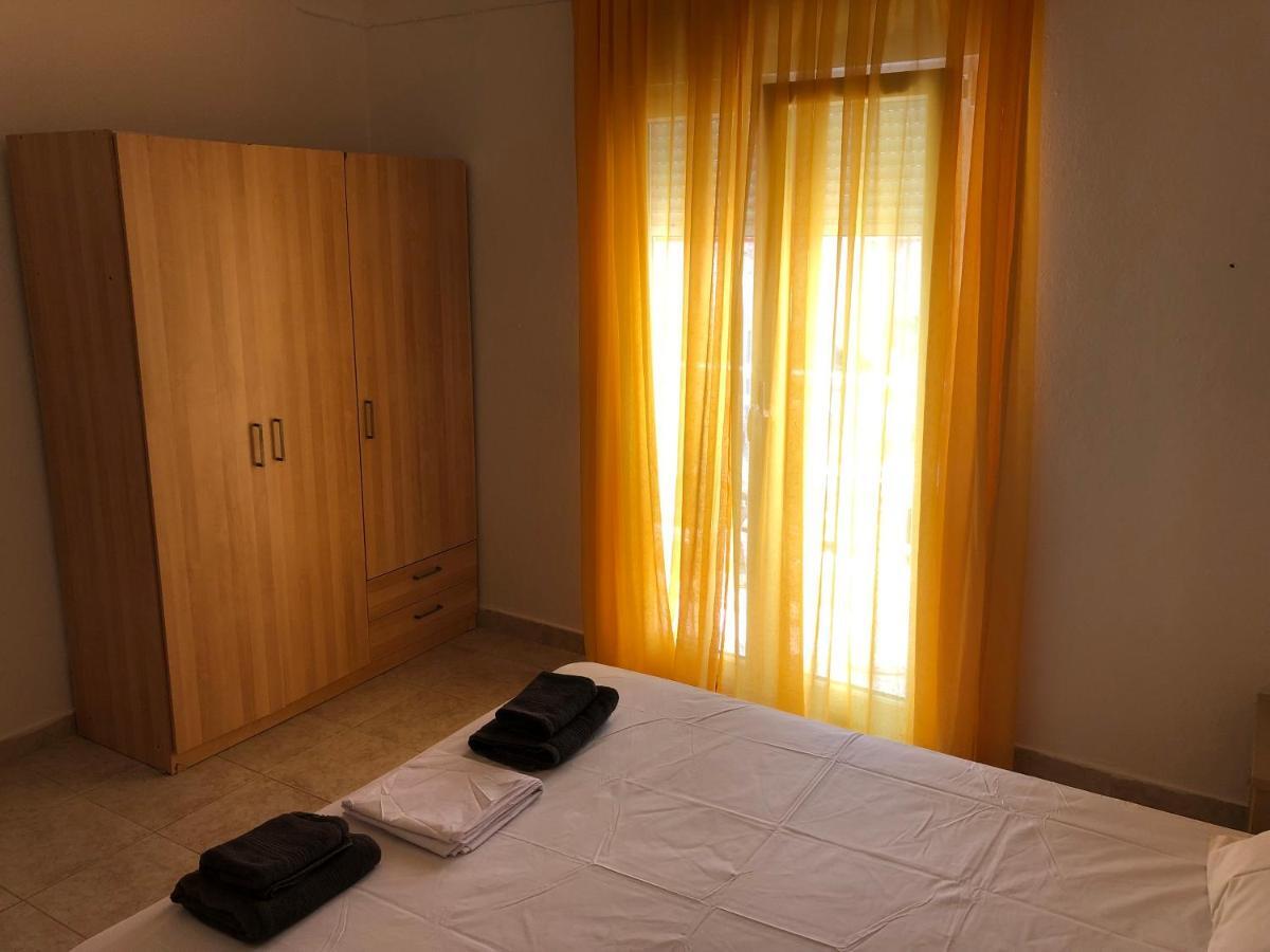 Irida Apartments ネア・スキオニ エクステリア 写真