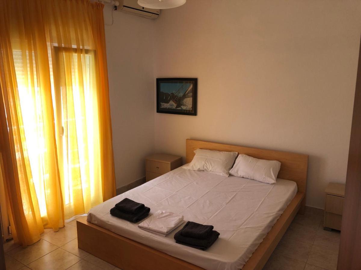 Irida Apartments ネア・スキオニ エクステリア 写真