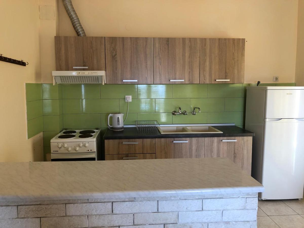 Irida Apartments ネア・スキオニ エクステリア 写真